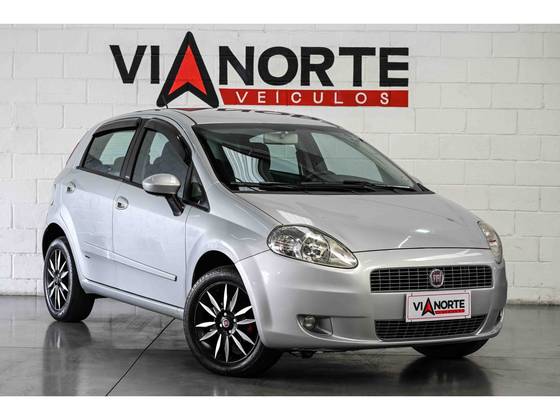 FIAT PUNTO 1.6 ESSENCE 16V FLEX 4P MANUAL FIAT PUNTO 1.6 ESSENCE 16V FLEX 4P MANUAL
